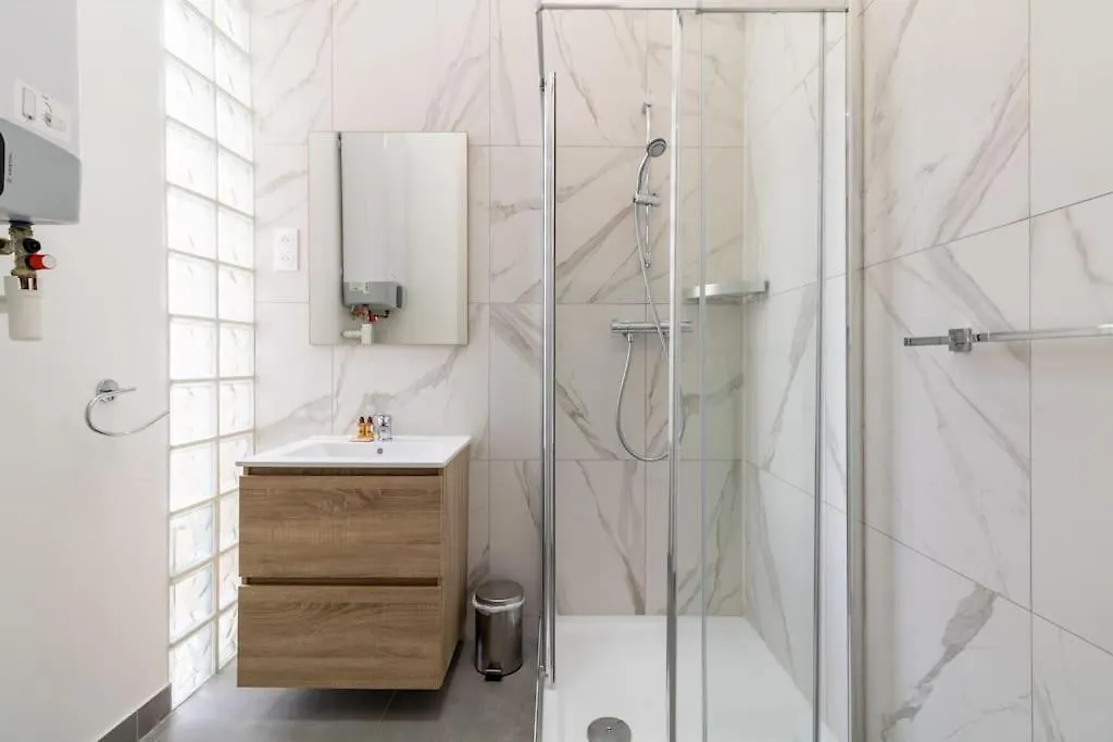 B3#Two Bedrooms#Champs Elysees#Arc De Triomphe#Ac Paris 0*,  France