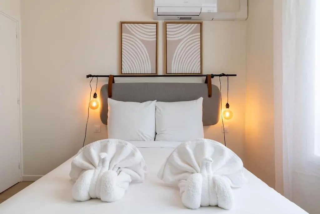 B3#Two Bedrooms#Champs Elysees#Arc De Triomphe#Ac Paris