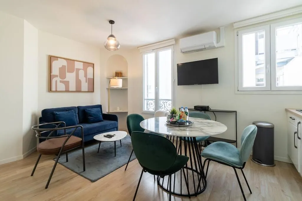 B3#Two Bedrooms#Champs Elysees#Arc De Triomphe#Ac Paris